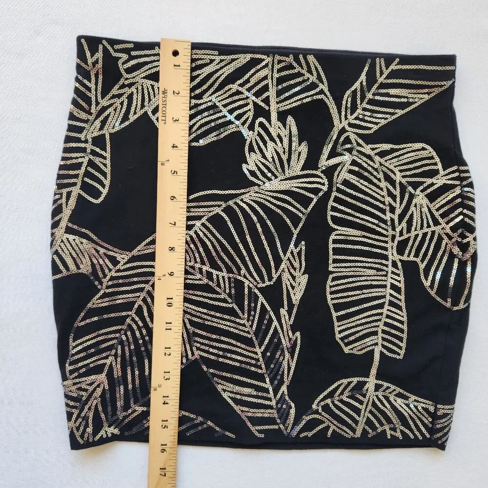 Express Black Mini Skirt Silver Sequin Leaf Holiday Party Sexy Glam Pretty - Picture 8 of 8